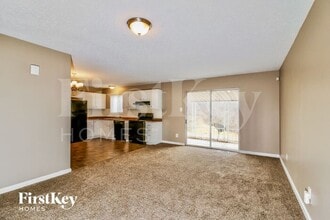 6370 Silver Fox Dr in Florissant, MO - Building Photo - Building Photo