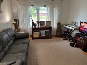 4609 Jamieson Ave, Unit #2 Floor South in St. Louis, MO - Building Photo - Building Photo