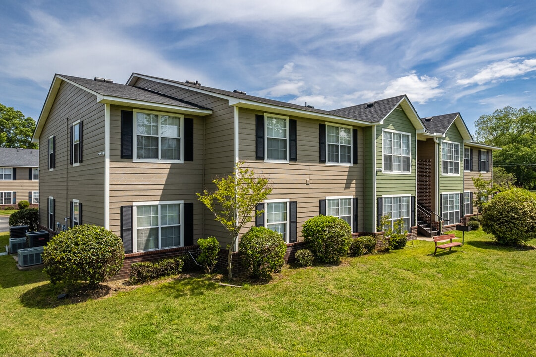 Riverstone Apartments in North Little Rock, AR - Building Photo