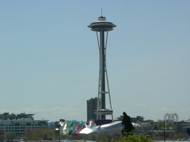 1000 Aurora Ave N in Seattle, WA - Building Photo