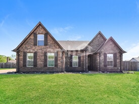 90 Laurel Cove in Oakland, TN - Building Photo