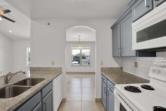 7607 King Arthurs Ct in Laredo, TX - Building Photo - Building Photo