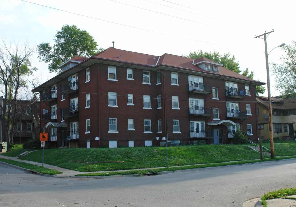 2968 Poppleton Ave in Omaha, NE - Foto de edificio