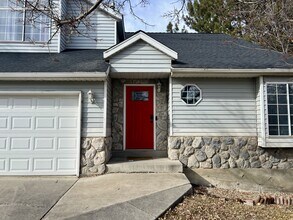 2211 Sierra Dr in Elko, NV - Building Photo - Building Photo