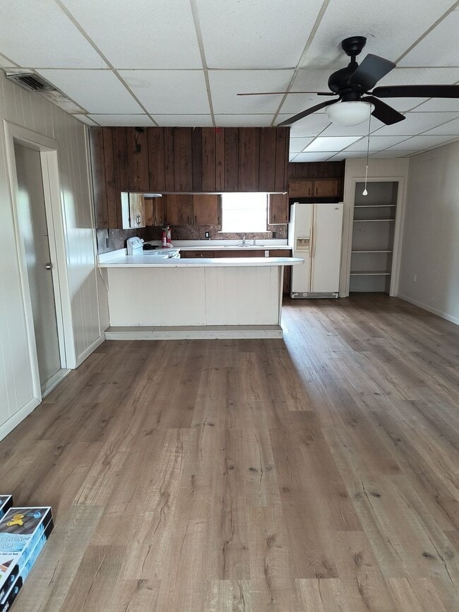 property at 3305 Townsend Rd