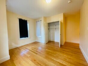 35 Pratt St, Unit 1A in Boston, MA - Building Photo - Building Photo