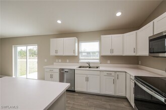 3237 Ruth Ln in Lehigh Acres, FL - Building Photo - Building Photo