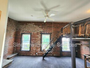 250 Lark St in Albany, NY - Building Photo - Building Photo