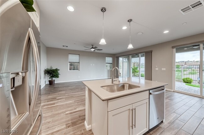 property at 164 Kimberlite Dr