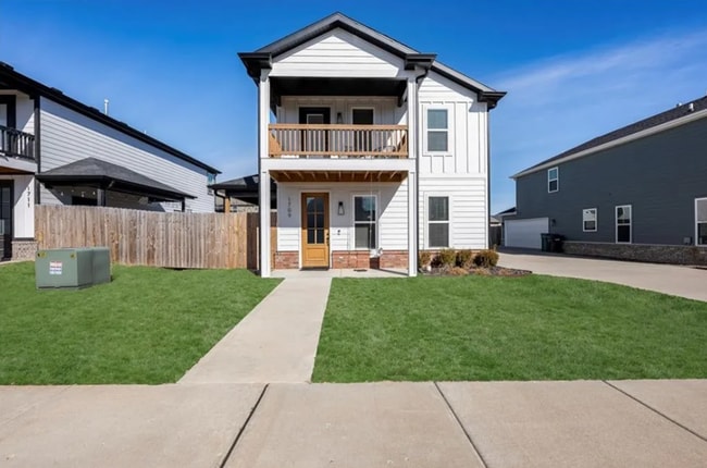 property at 1709 W Whitney Ln