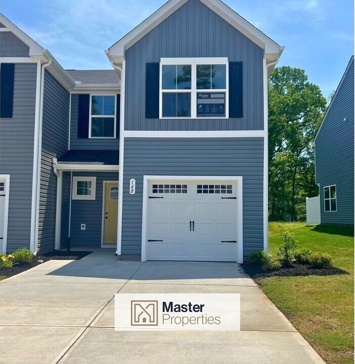 168 Sarnesfield Wy in Greenville, SC - Building Photo