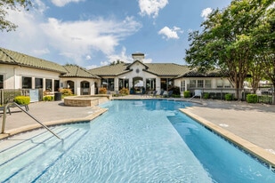 Belmond Apartments in Haltom City, TX - Building Photo