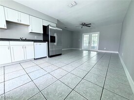 5478 Avenue C in Bokeelia, FL - Building Photo