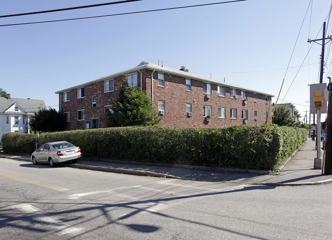 430 Wilder St in Lowell, MA - Foto de edificio - Building Photo