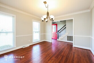 8 Elderberry Ct in Simpsonville, SC - Foto de edificio - Building Photo