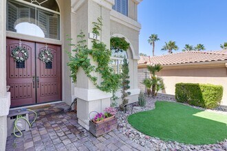 73 Teton Pines Dr in Henderson, NV - Building Photo - Building Photo