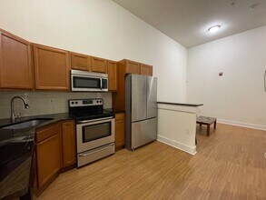 3835-37 Hamilton St-Unit -Unit 04 in Philadelphia, PA - Building Photo - Building Photo