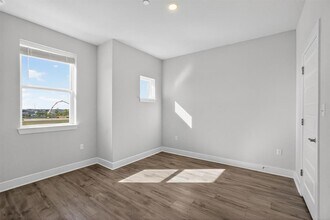 213 Flowers Ave in Hutto, TX - Building Photo - Building Photo