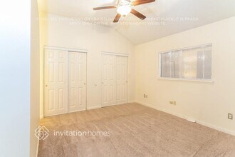 15806 Locust Grove Dr in Houston, TX - Foto de edificio - Building Photo