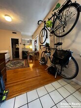 92 Gordon St, Unit 205 in Boston, MA - Foto de edificio - Building Photo