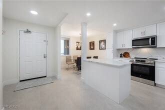 11118 Gulf Shore Dr in Naples, FL - Building Photo - Building Photo