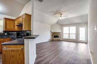 4624 Wheatland Dr in Fort Worth, TX - Building Photo - Building Photo