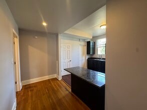 7310 S Dante Ave in Chicago, IL - Building Photo - Building Photo
