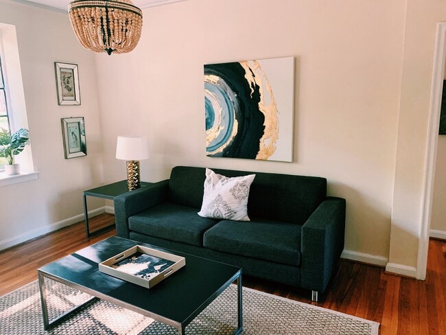 The Shelton at Cameron Court in Raleigh, NC - Foto de edificio - Building Photo