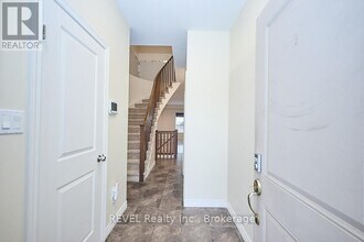 67 Redcedar Cresent in Hamilton, ON - Building Photo - Building Photo