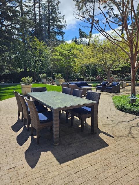 75 Kilroy Way in Atherton, CA - Building Photo