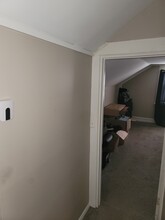 232 Elm St, Unit Apt 4 in Holyoke, MA - Building Photo - Building Photo