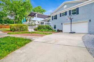 421 Woodbine Dr in Pensacola, FL - Building Photo - Building Photo