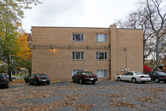 Superior Apartments in Michigan City, IN - Foto de edificio - Building Photo