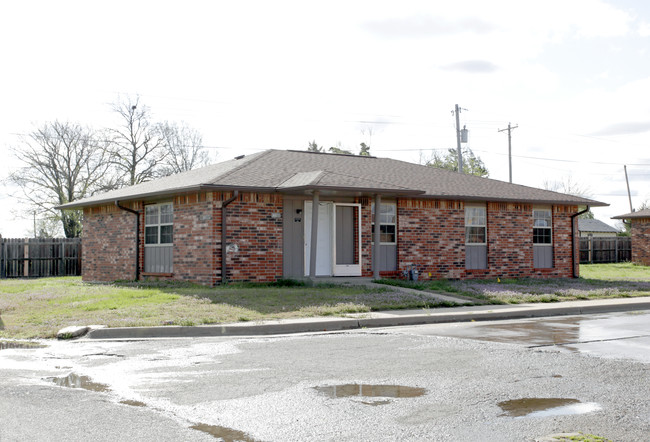 Keeler Heights in Bartlesville, OK - Building Photo - Building Photo