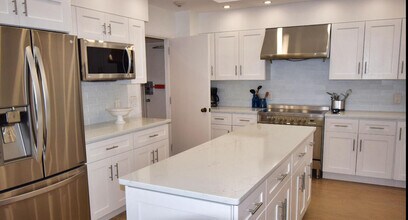 8750 S Ocean Dr in Jensen Beach, FL - Building Photo - Building Photo