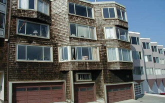 110 Portola Dr in San Francisco, CA - Building Photo