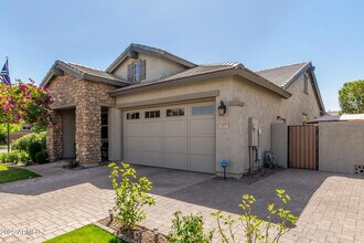 3873 E Appaloosa Rd in Gilbert, AZ - Building Photo - Building Photo