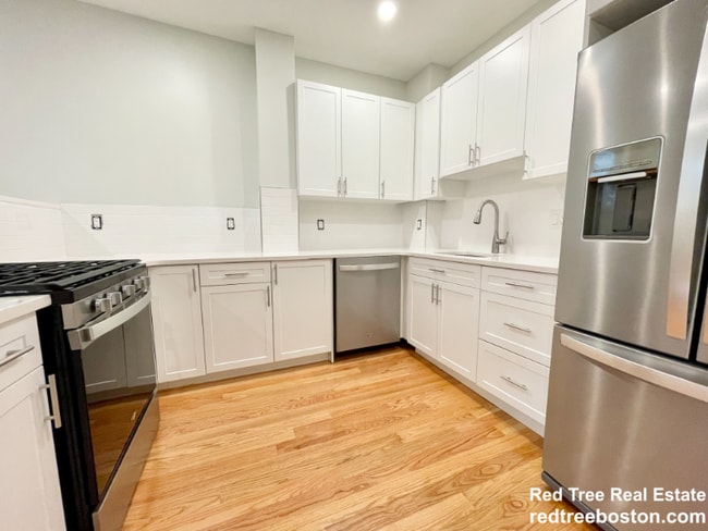 35 Newport St in Boston, MA - Building Photo - Building Photo