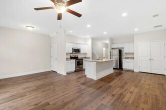 511 Ferguson Ln in Richmond Hill, GA - Building Photo - Building Photo