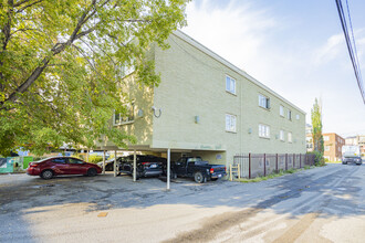 1712 13th St SW in Calgary, AB - Building Photo - Building Photo