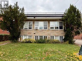 66 Mericourt Rd in Hamilton, ON - Building Photo