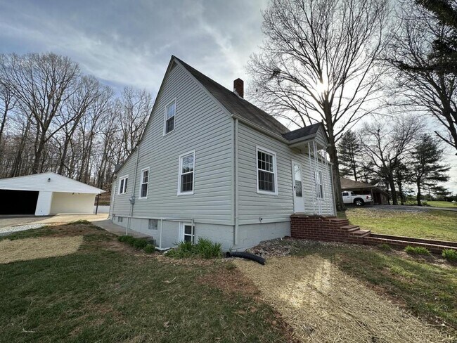 2866 Virgil H Goode Hwy in Rocky Mount, VA - Building Photo - Building Photo