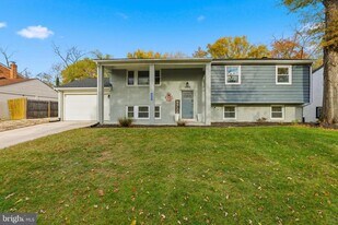 6906 Berkshire Dr in Temple Hills, MD - Building Photo