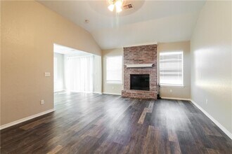 8725 NW 85th St in Oklahoma City, OK - Building Photo - Building Photo