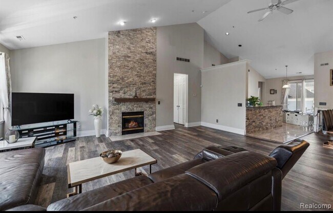 370 Roosevelt St in Canton, MI - Building Photo - Building Photo