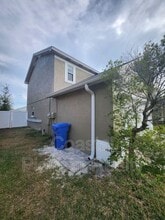 10121 Sea spray Pl in Tampa, FL - Building Photo - Building Photo