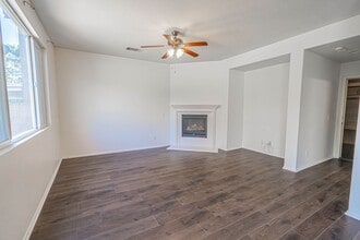 24198 Matthew Pl in Santa Clarita, CA - Building Photo - Building Photo
