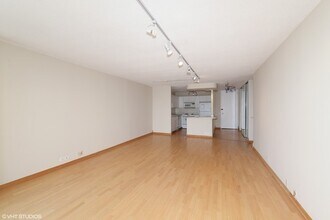 405 N Wabash Ave, Unit 4702 in Chicago, IL - Building Photo - Building Photo