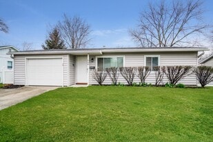 608 Palace Ln in Columbus, OH - Building Photo