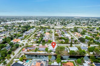 4701 SW 104th Ct in Miami, FL - Building Photo - Building Photo